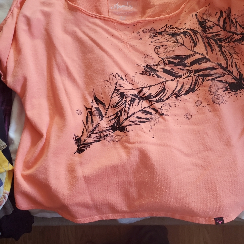 Tee shirt